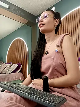 NayeCloud: απευθείας συνομιλία ΧΧΧ