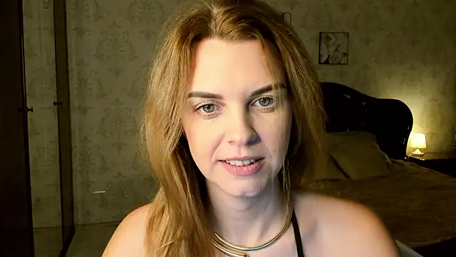 LunaFlinn 现场XXX聊天