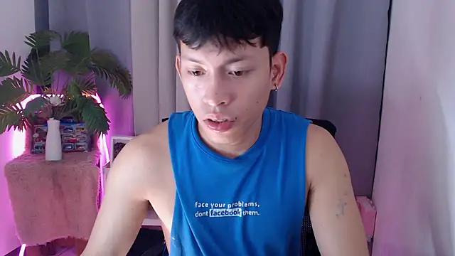 pinkcock_froi2305's Live XXX Chat