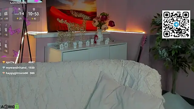 Chat XXX en directo de CherryLexi_