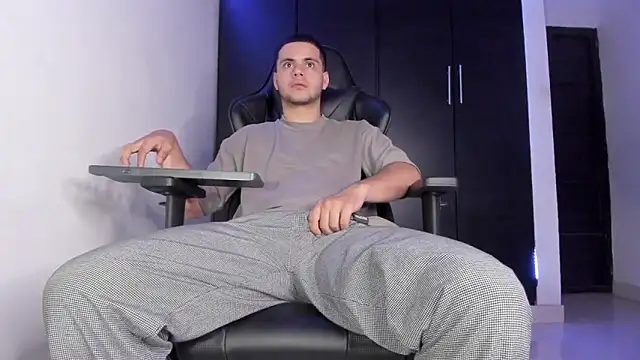 Liam_Mateo 网络视讯表演