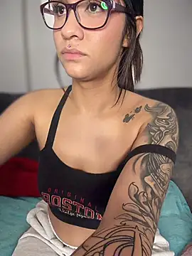 Chatroom XXX en direct de Isabella-Teen