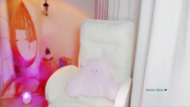 zizi-a 即時 XXX 聊天