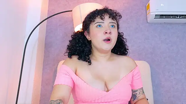 Tracielowe_w's Live XXX Chat