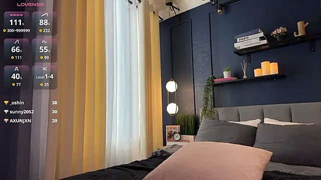 دردشة AdriaNochi الجنسية المباشرة