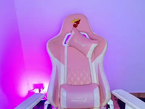 AhrielFox Webcam Show