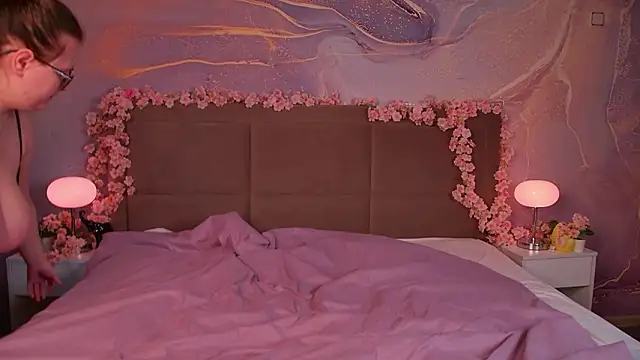 HelenDanvers 라이브 XXX 채팅