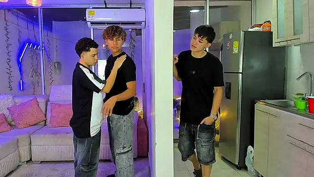 Houseofwarriosn Live XXX chat