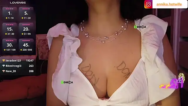 CharmingTania Adlı Modelin Canlı XXX Sohbeti