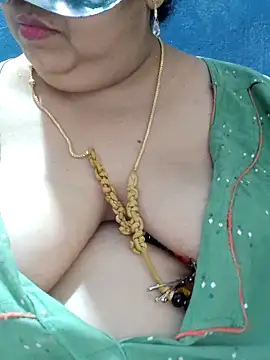 tamilthanushri Live XXX Chat