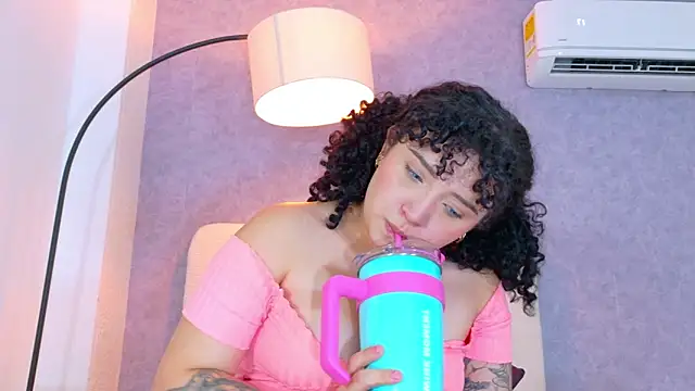 Tracielowe_w 现场XXX聊天