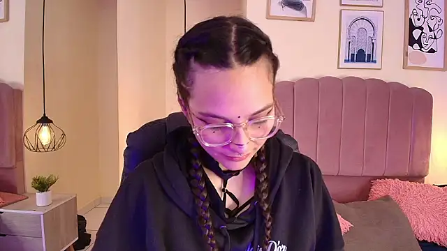 Hanabie_: онлайн-секс-чат