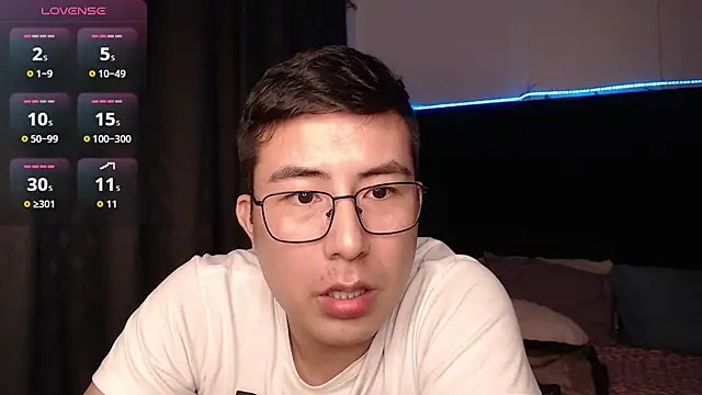 Chat +18 de andrewmhilton_ ao vivo