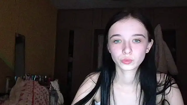 Emilia_Light 即時 XXX 聊天