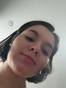 Xo_Laura 即時 XXX 聊天