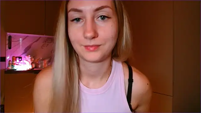 Chatroom XXX en direct de BluueSilk