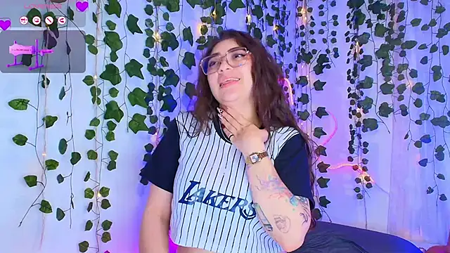 Chat XXX en directo de Samii_Evans