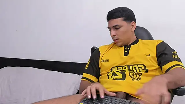 دردشة noah_belami الجنسية المباشرة