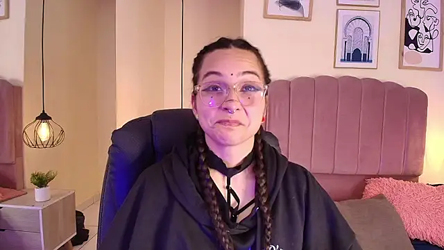 Hanabie_'s Live XXX Chat