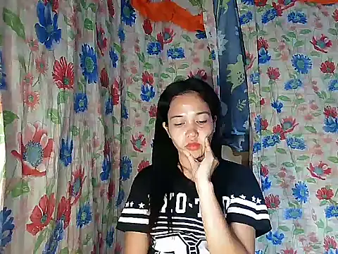 دردشة PinaySkinnyGirl الجنسية المباشرة