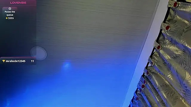 Valkiria_09 élő XXX-chatje