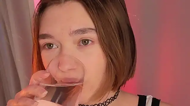 Онлайн чат XXX Leyla_crsh