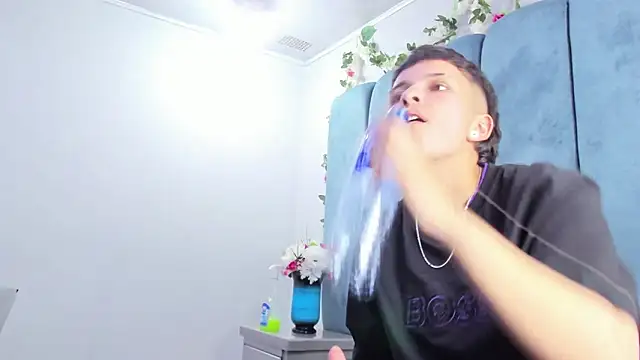 Megan_Thompson_ élő XXX-chatje