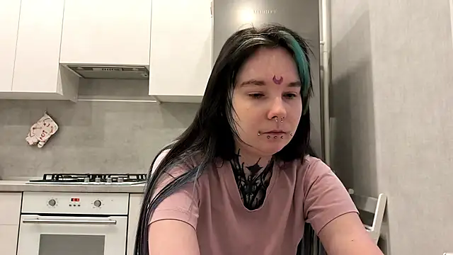 HighelikeGirl élő XXX-chatje