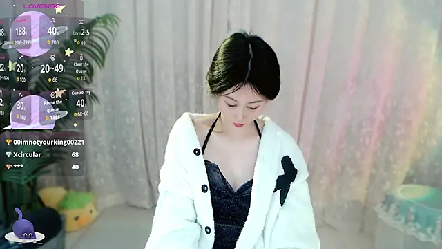 Aimee-520 即時 XXX 聊天