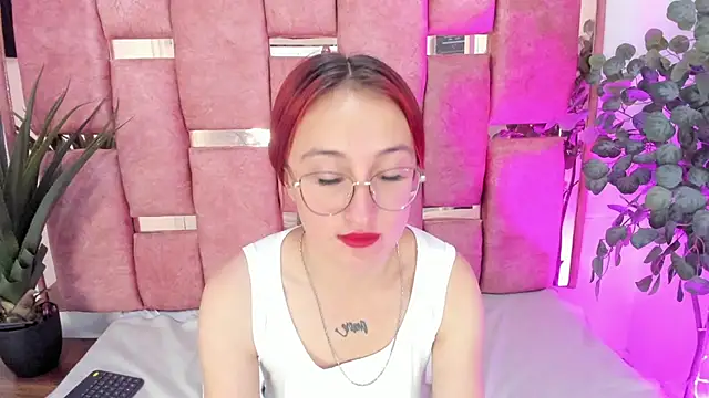 gemma_roberts_'s Live XXX Chat