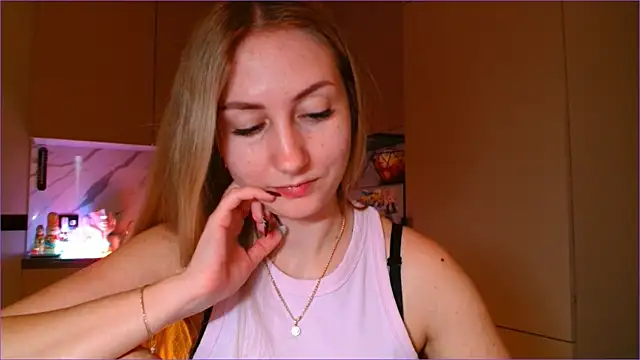 BluueSilk Chat XXX in diretta