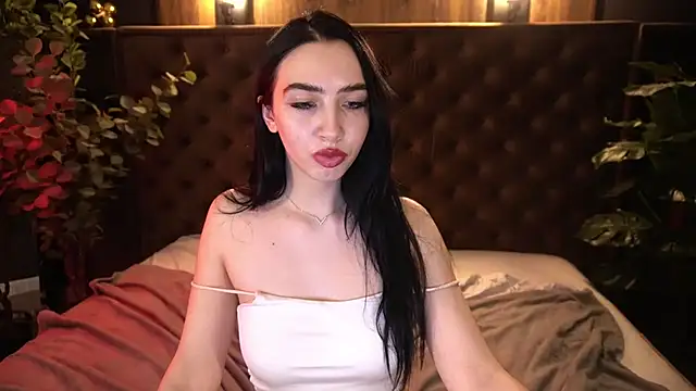 WildKittenX_ – Kamerová šou