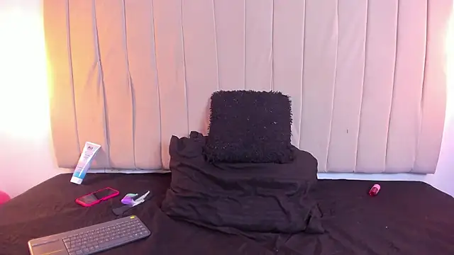 Онлайн чат XXX escar_let