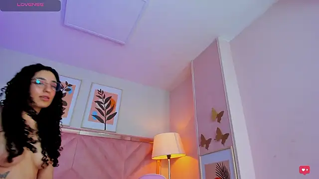 DemiJones_ Adlı Modelin Canlı XXX Sohbeti