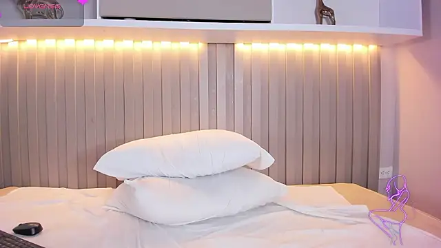 Zafiro11_: διαδικτυακό σόου στην κάμερα