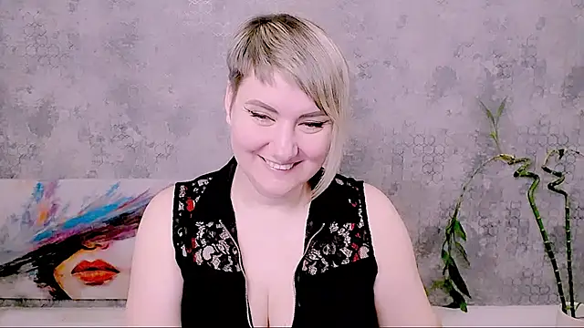 Djullia's Live XXX Chat