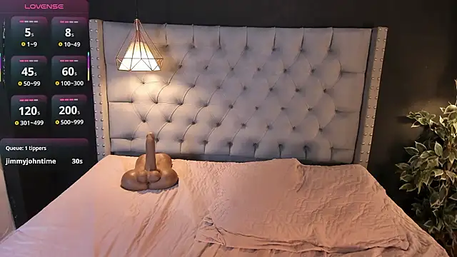 Sara_conde élő XXX-chatje