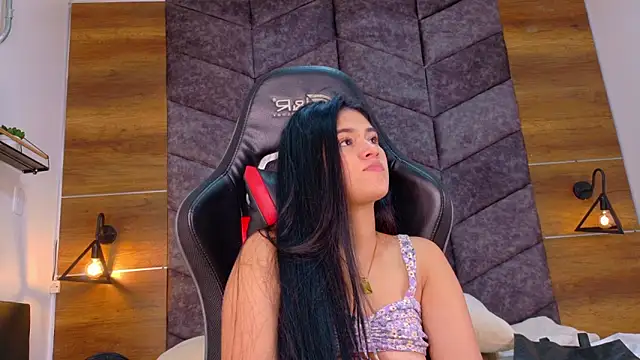 EmmaLou__ Live XXX Chat