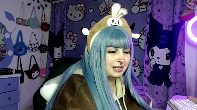 Chat +18 de lussyevans24 ao vivo