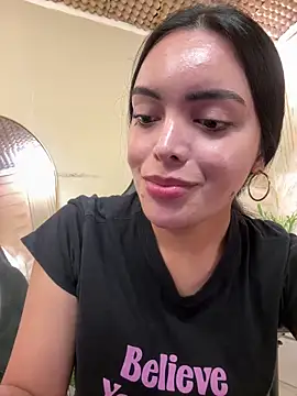 Chat XXX en directo de TS-SimplyTheBest