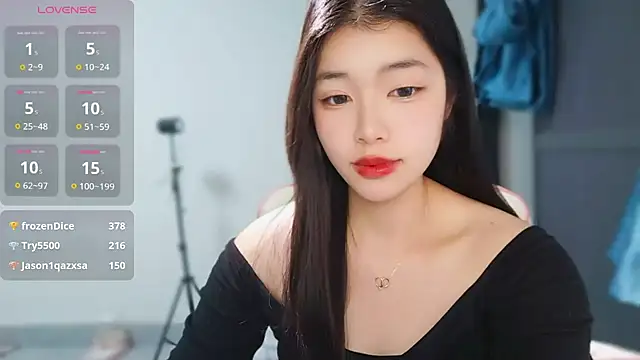 -yaya-777 网络视讯表演