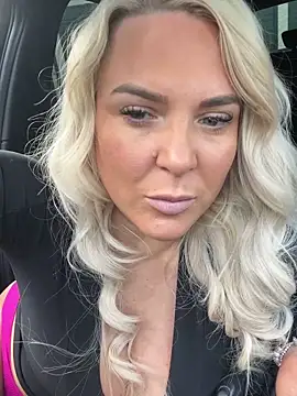 Bustyblondebabe32 Webcamshow