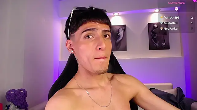 MateoMitchell webkamerás műsora