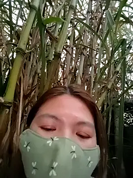 leona118 即時 XXX 聊天