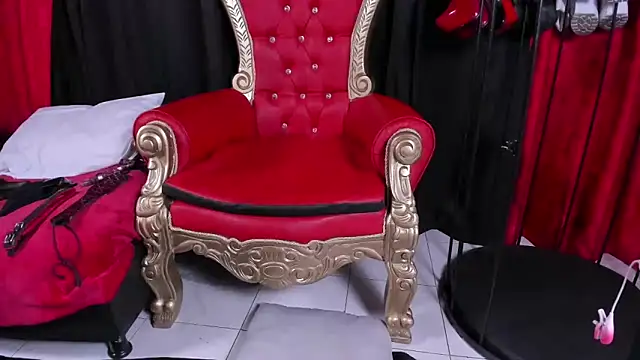 LiliThara's Live XXX Chat