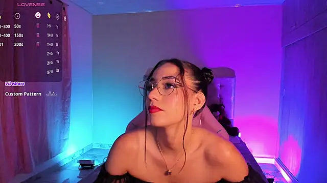 LucianaCarter 现场XXX聊天