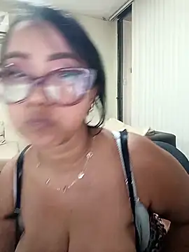 Yameil – Naživo XXX chat