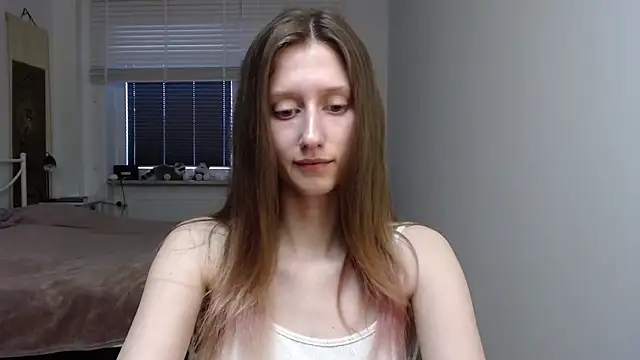 LUNA_delight Adlı Modelin Canlı XXX Sohbeti