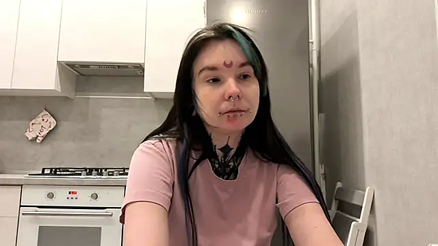 HighelikeGirl Adlı Modelin Canlı XXX Sohbeti