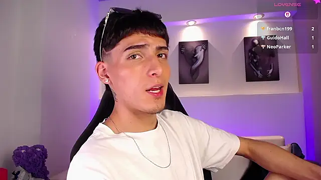 MateoMitchell Pertunjukan Webcam